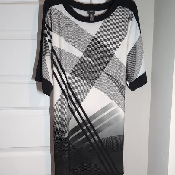 Chico's Geometric Black and White Blouse - Picture 3 of 3